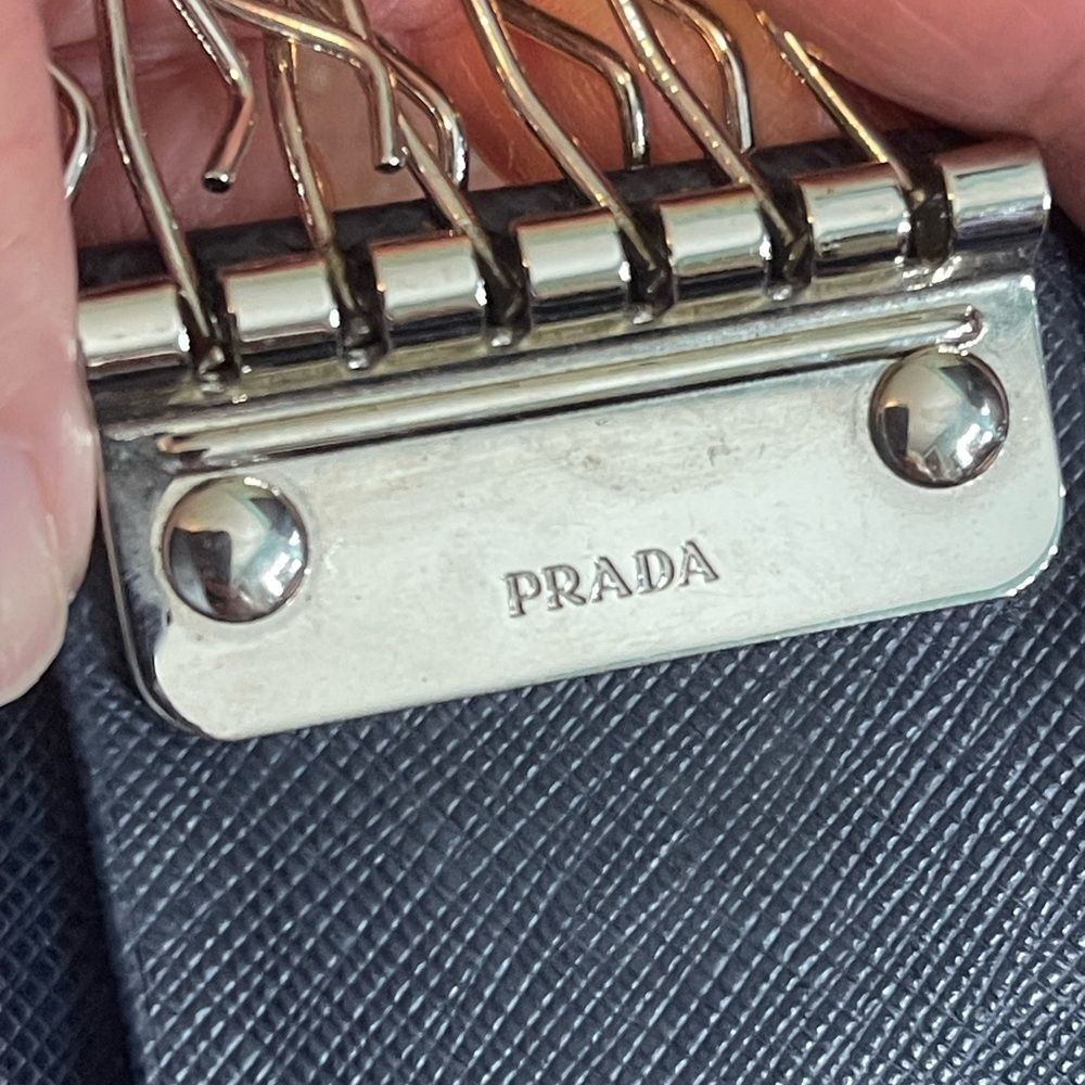 Prada saffiano leather key case in rich navy blue with signature triangle logo. - Picture 7 of 10